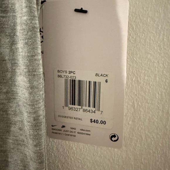 Nike Boys' Black and Gray 2-Piece Set - Picture 2 of 2